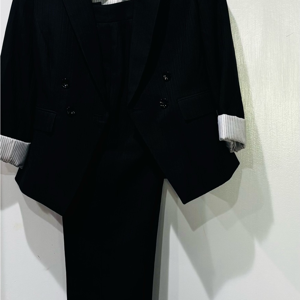 Tahari Black Women's Double-Breasted Suit
